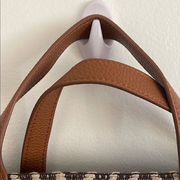 Thirty-One Gray and White Geometric Tote Bag - Picture 4 of 7